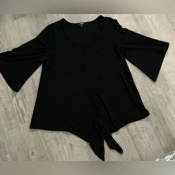 black women's top with bell sleeves and a tie-front hem - Picture 6 of 6